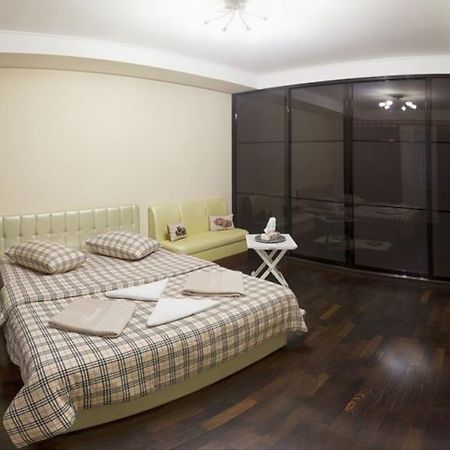 Kyiv Downtown Apartment On Saksaganskogo Street 87 Exteriör bild